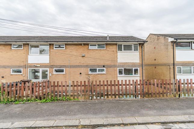 2 bed property, in Davnic Close, £89,950
