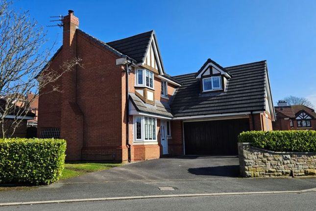 4 bed property, in 68 Waterslea Drive, £550,000