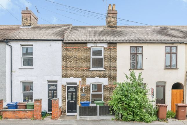 2 bed property, in Whitehall Lane, £300,000