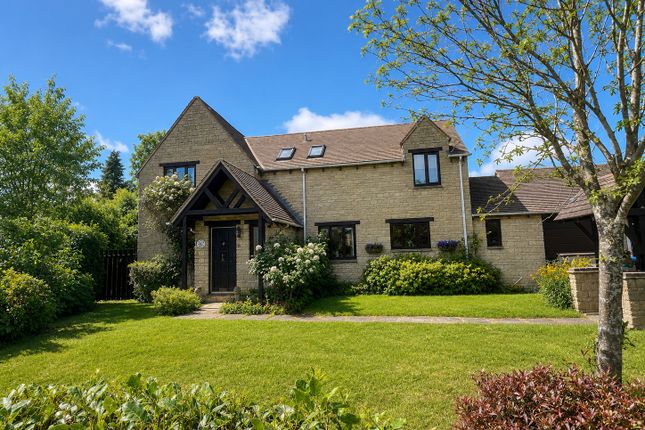 6 bed property, in New Road, £900,000