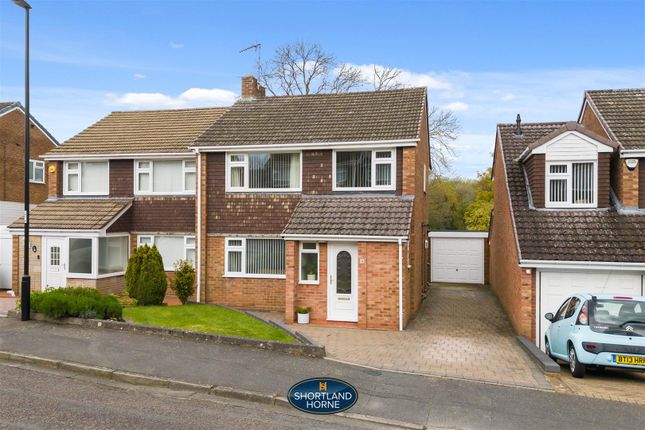 3 bed property, in Chideock Hill, £375,000