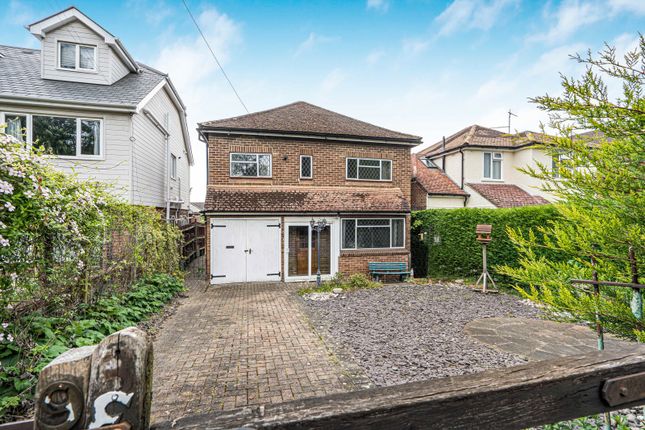 3 bed property, in Greenfield Road, £550,000