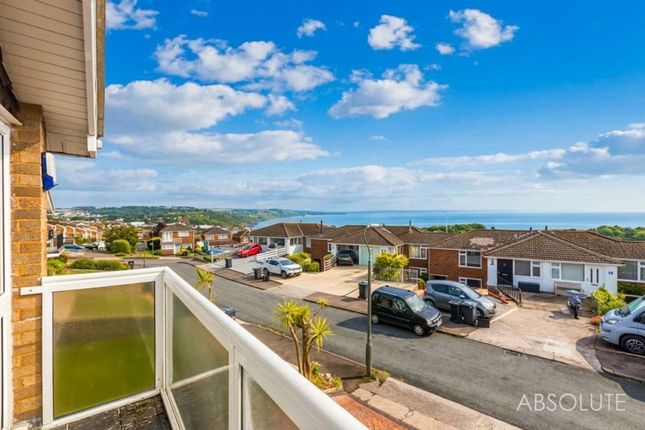 4 bed property, in Redgate Close, £400,000