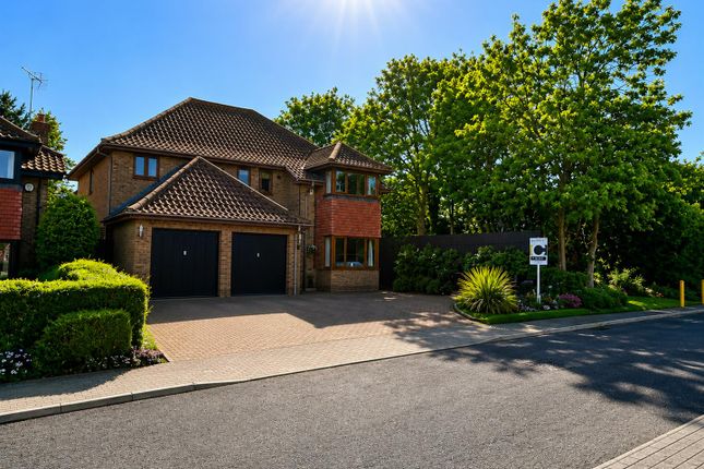4 bed property, in Thorneycroft Lane, £695,000