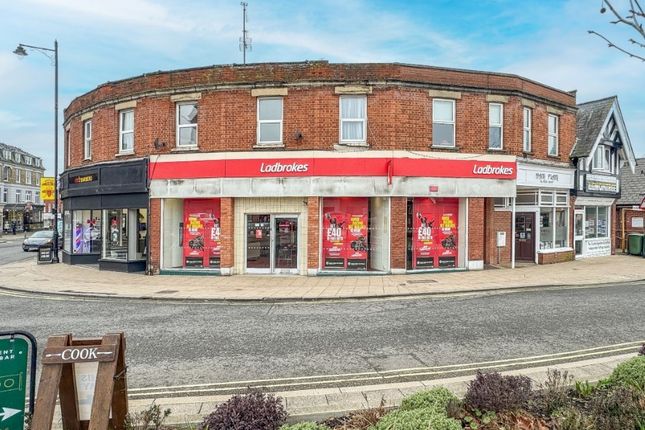 1 bed property, in 10A High Street, £80,000