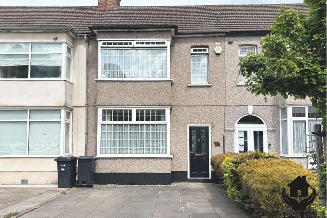 3 bed property, in Hazelbrouck Gardens, £475,000