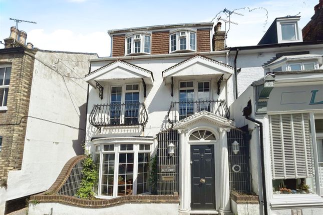 3 bed property, in East Street, £325,000