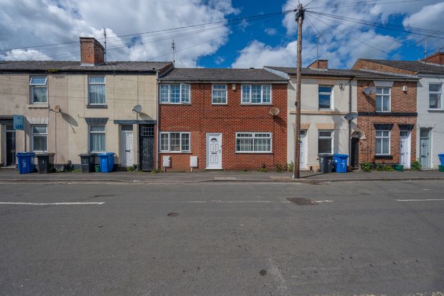 5 bed property, in Merchant Street, £265,000