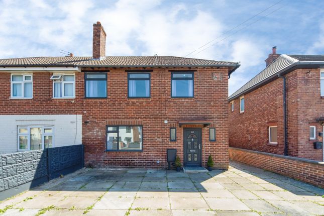 3 bed property, in Flemington Avenue, £200,000