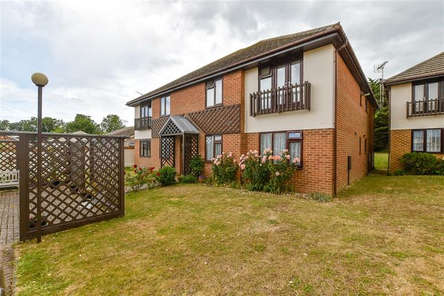 2 bed property, in Miles Way, £200,000