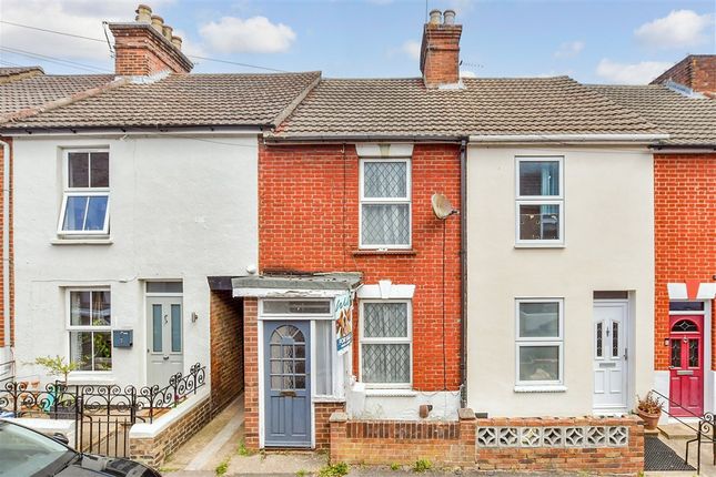 2 bed property, in Oxford Street, £170,000