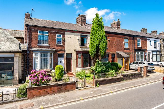 2 bed property, in Turton Road, £185,000