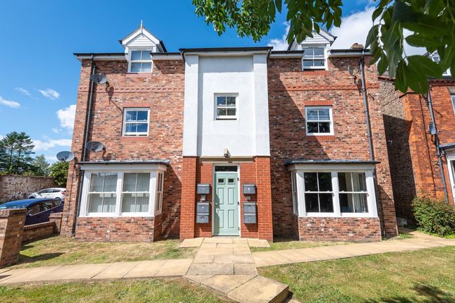 2 bed property, in Marton Road, £80,000