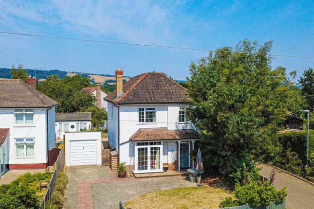 4 bed property, in Taunton Road, £475,000