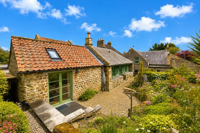 5 bed property, in Lynallan & Stable Cottage, £500,000