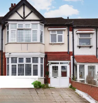 3 bed property, in The Drive, £750,000