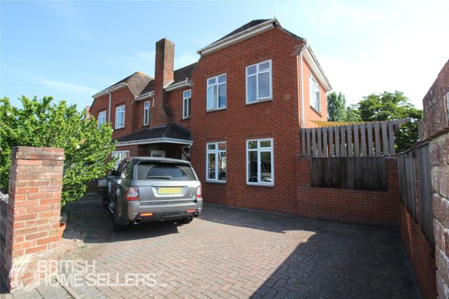 3 bed property, in Broadway, £500,000