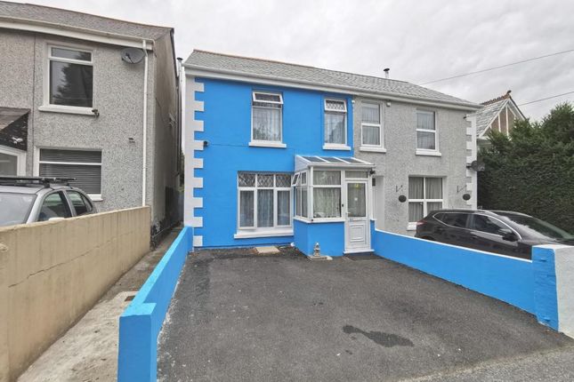 2 bed property, in Charles Street, £170,000