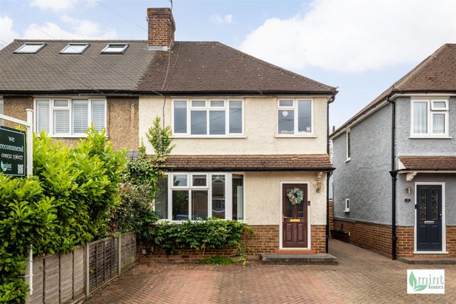 3 bed property, in Shakespeare Road, £450,000