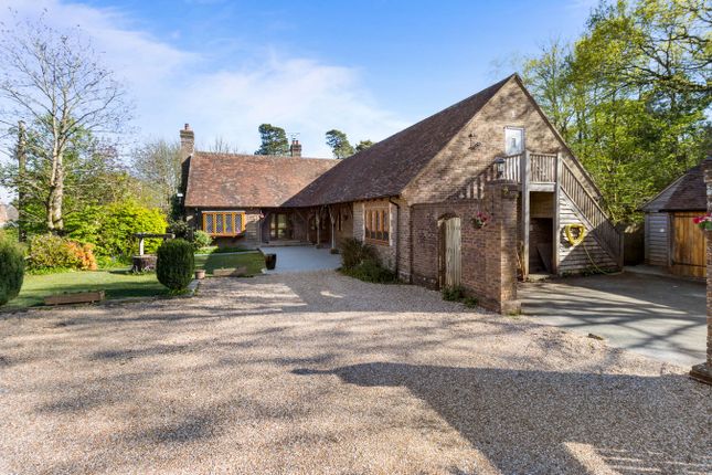5 bed property, in Netherfield TN33, £985,000