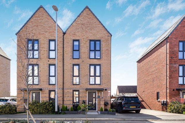 4 bed property, in Wellington Road, £435,000