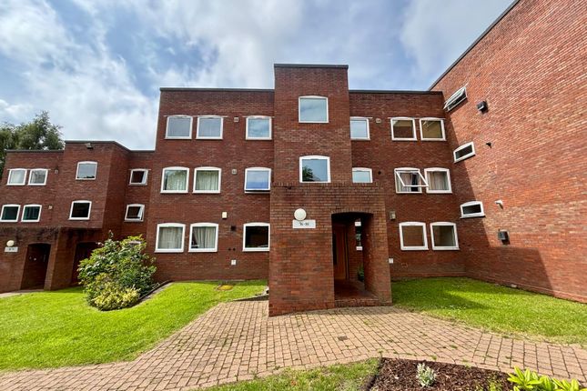 3 bed property, in Priory Road, £150,000