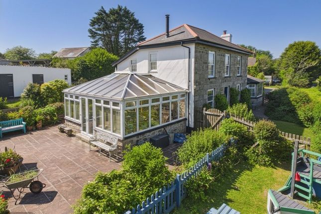 5 bed property, in Trevethan, £775,000
