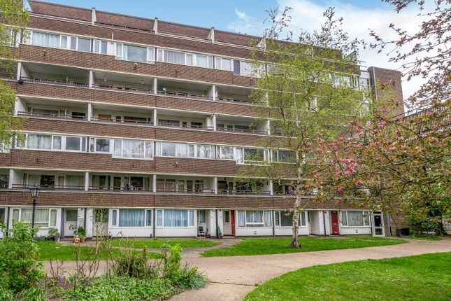 1 bed property, in Fair Acres, £179,950