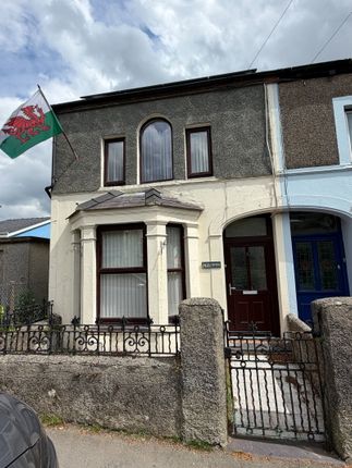 3 bed property, in High Street, £180,000
