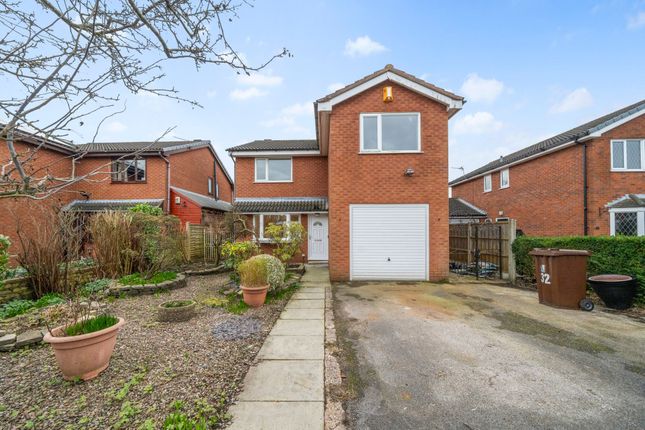 4 bed property, in Toothill Close, £310,000