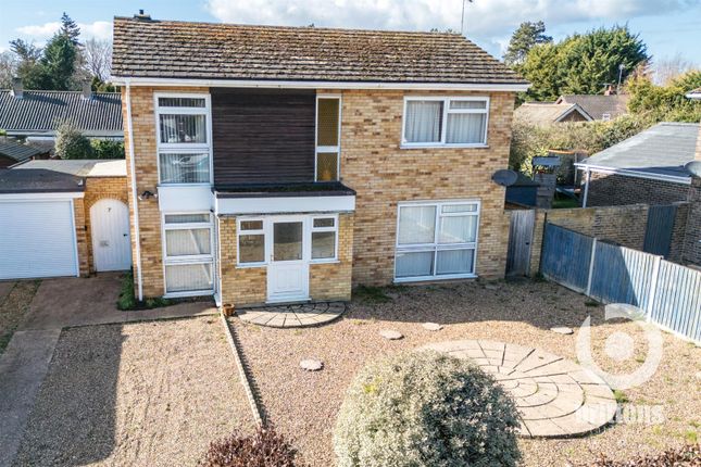 4 bed property, in No Upward Chain - Sycamore Close, £375,000
