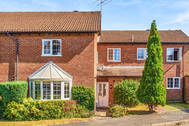 3 bed property, in Hurst Close, £350,000
