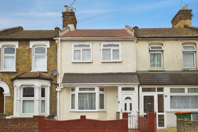 3 bed property, in Olive Road, £485,000