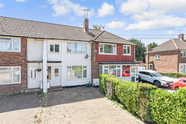 2 bed property, in Reeve Road, £400,000