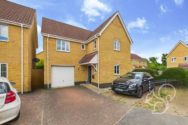 4 bed property, in Lower Reeve, £350,000