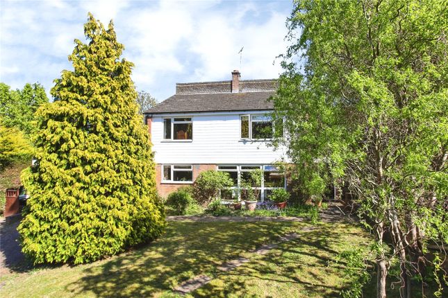 5 bed property, in Oakfield, £725,000