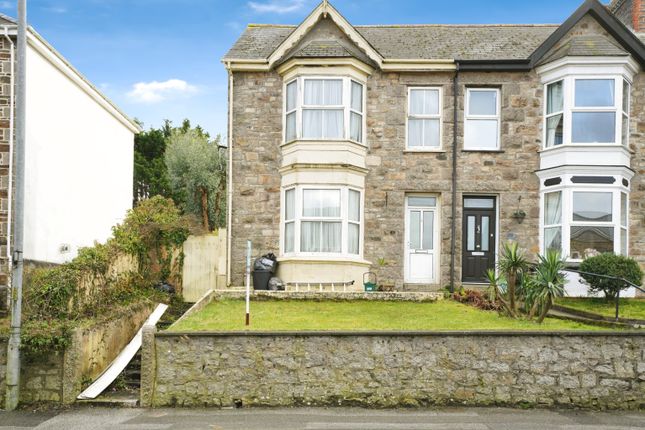 3 bed property, in Barncoose Terrace, £250,000