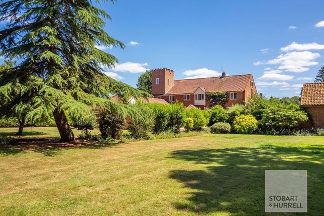 6 bed property, in Tower House, £1,150,000