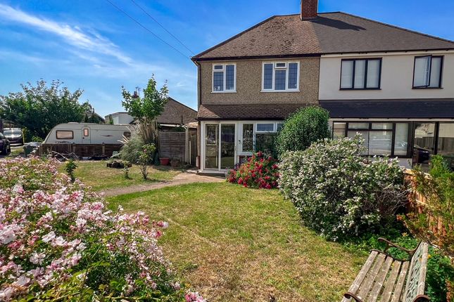 3 bed property, in Dunstable Road, £499,950
