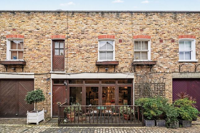 2 bed property, in Junction Mews, £1,750,000