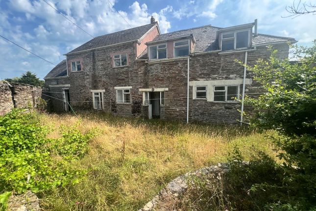 5 bed property, in The Old Coach House Stokenham, £250,000