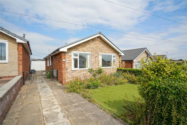 2 bed property, in Beccles Way, £195,000
