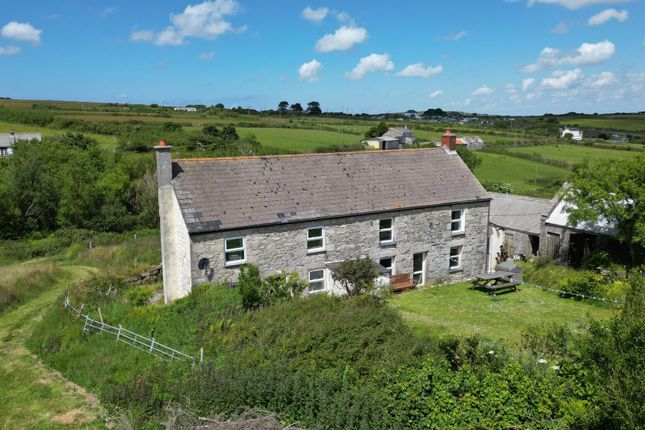 5 bed property, in Penhalurick, £799,950