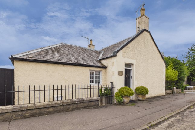 3 bed property, in 151 Carnethie Street, £300,000
