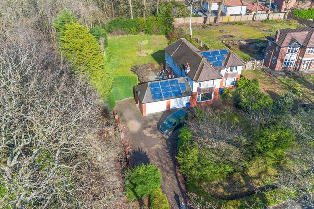 4 bed property, in Lyons Lane, £995,000