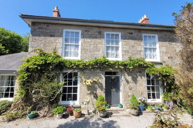 5 bed property, in Wall, £425,000