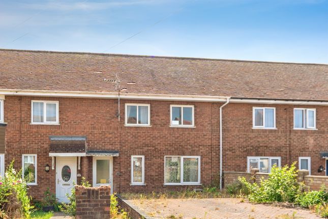 3 bed property, in Hill Crescent, £250,000