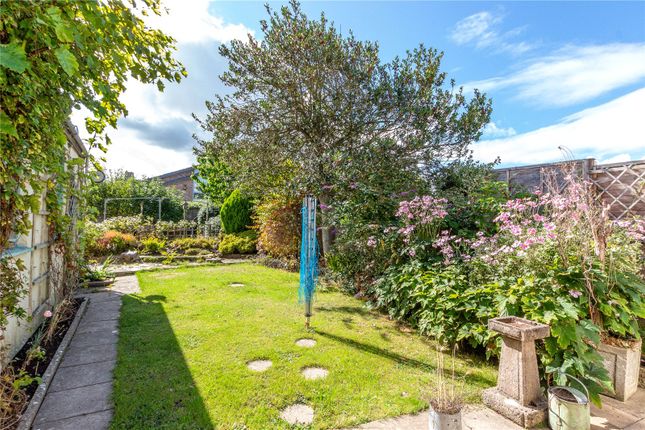 3 bed property, in Thornbury Road, £300,000