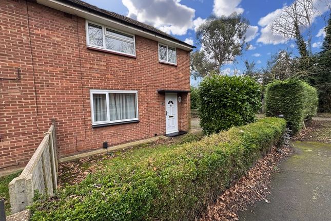 3 bed property, in Ash Grove, £285,000