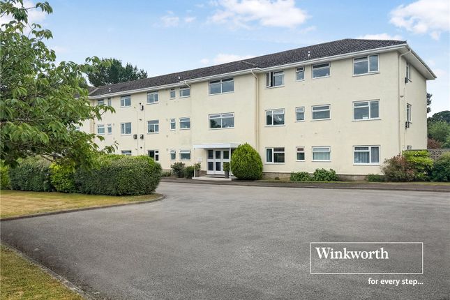 2 bed property, in Fairways, £235,000